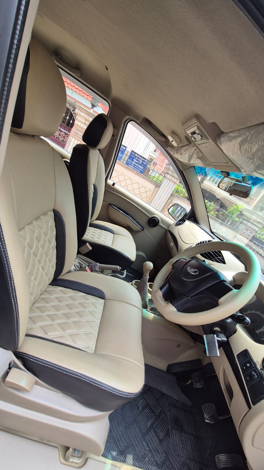 Mahindra Xylo - Image 4